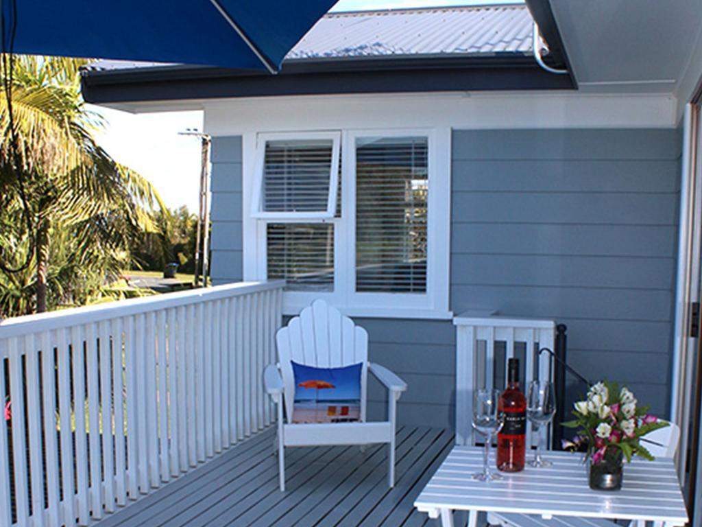 Готель Kiwi House Waiheke Oneroa Екстер'єр фото